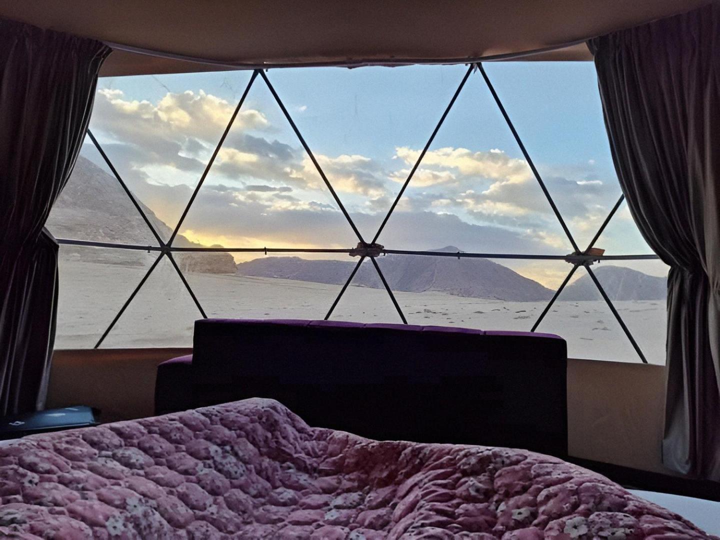 Wadi Rum Mundo Camp Акаба Екстериор снимка